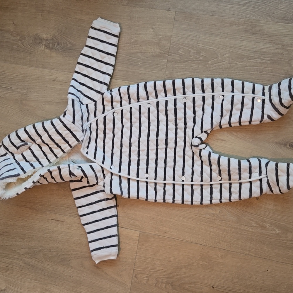 Nordstrom Striped Hooded Footie Snow Suit Or Winter Suit in Black and White